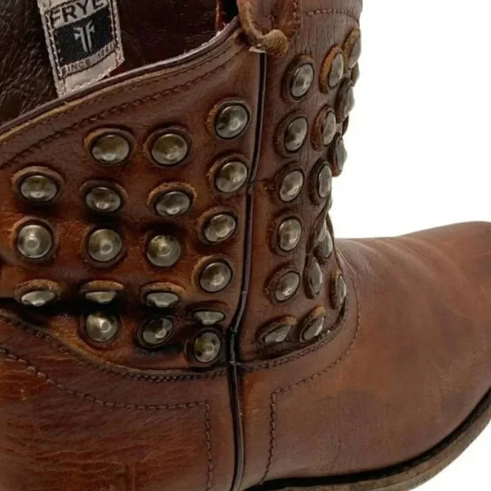 Frye Wyatt Distressed Brown Leather Studded Short Western Boots - Size 5.5